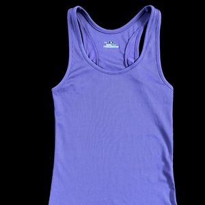 Under Armour heat gear tank size small purple